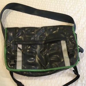 Alchemy Goods Pike Messenger Bag